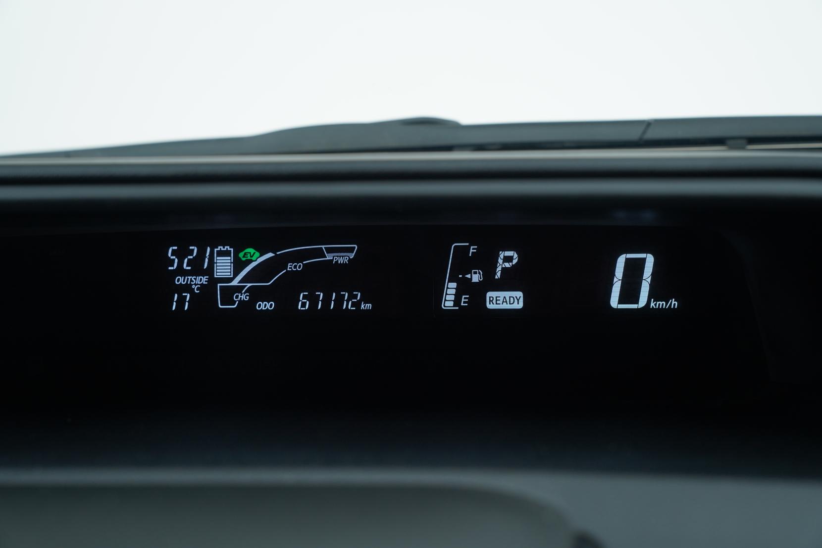 Toyota Aqua Hybrid L