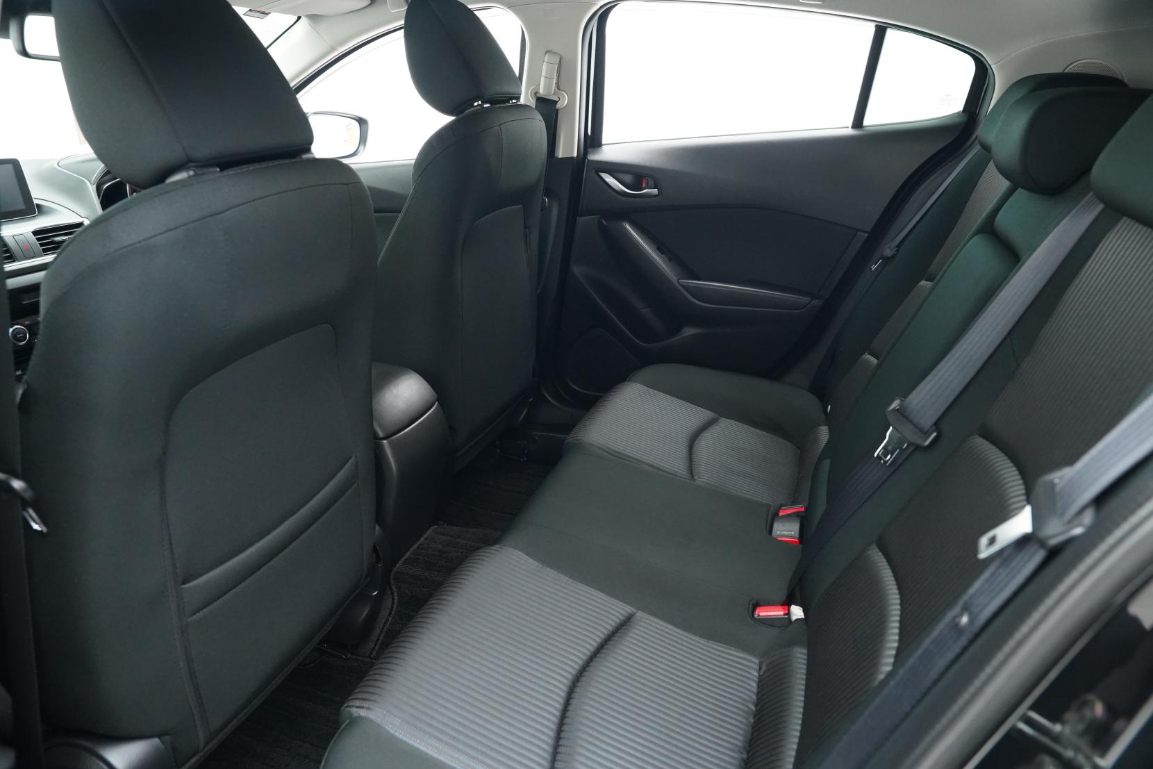 Mazda Axela 2.0 SPORT 20S TOURING