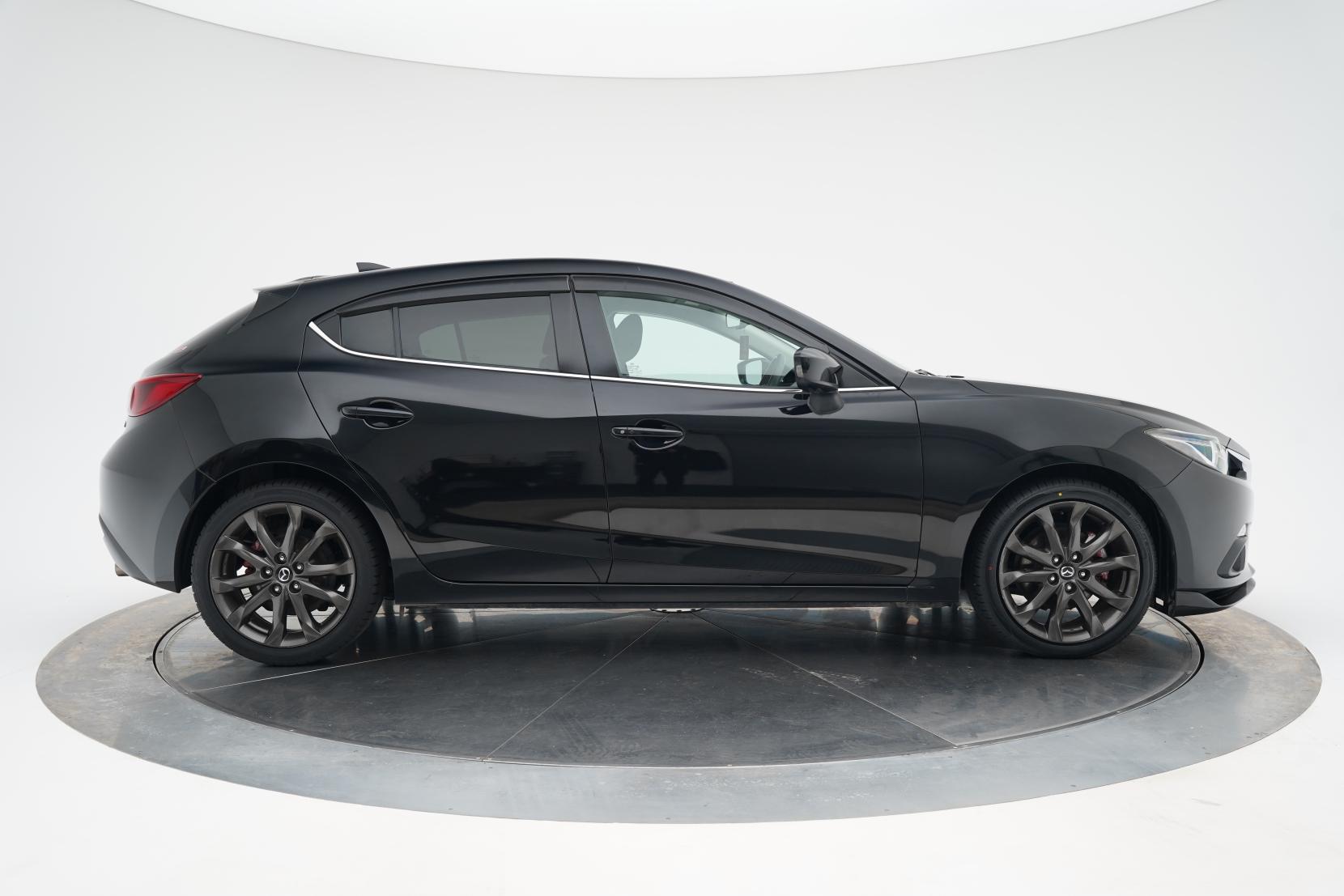 Mazda Axela 2.0 SPORT 20S TOURING