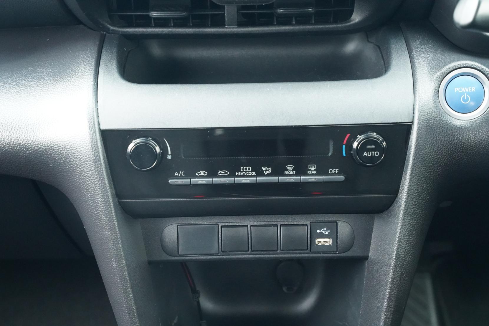 Toyota Yaris 1.5 Cross Hybrid X