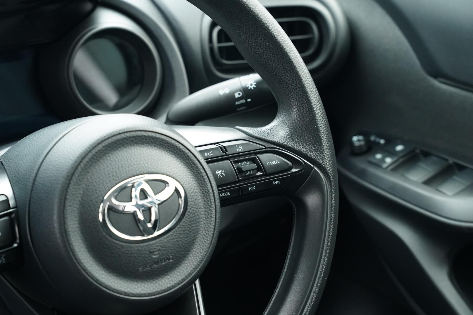 Toyota Yaris 1.5 Cross Hybrid X