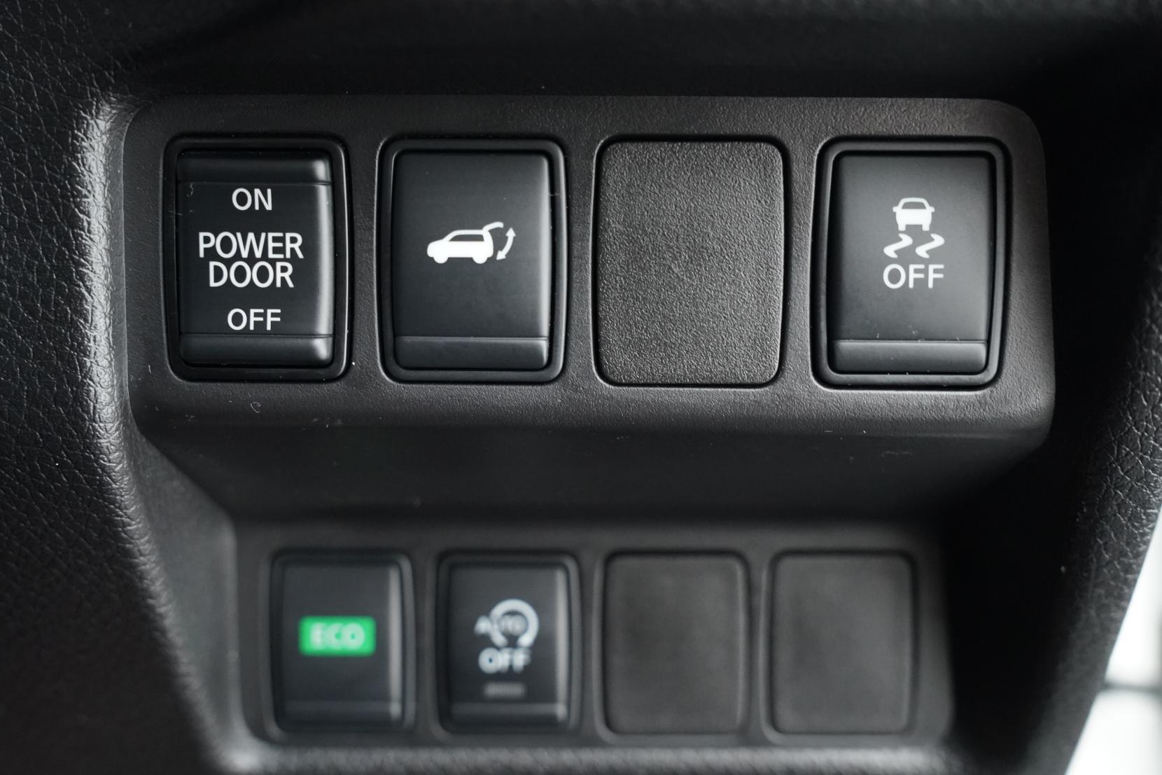 Nissan X-TRAIL 2.0 20X 2WD 5 Seater