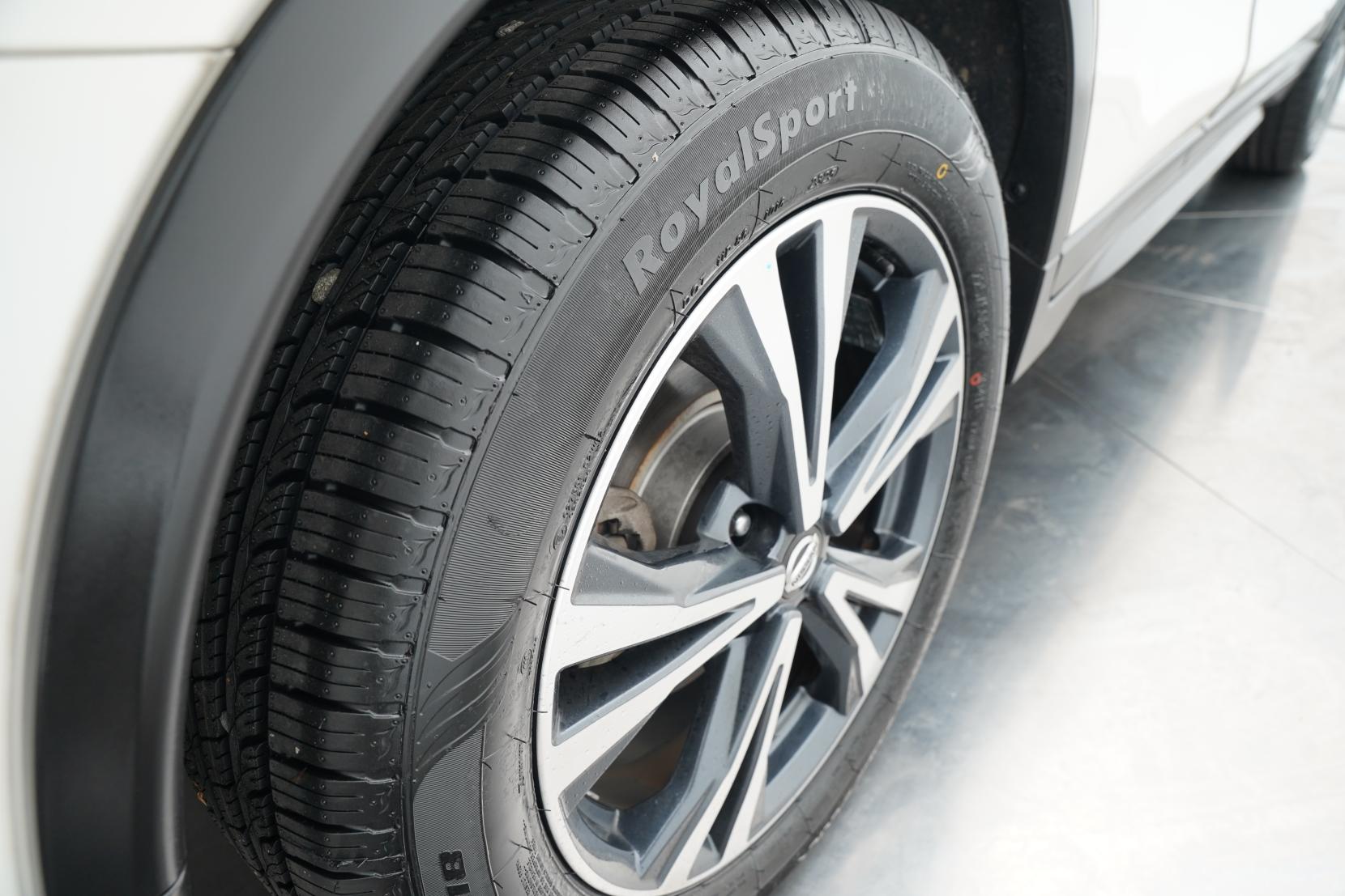 Nissan X-TRAIL 2.0 20X 2WD 5 Seater