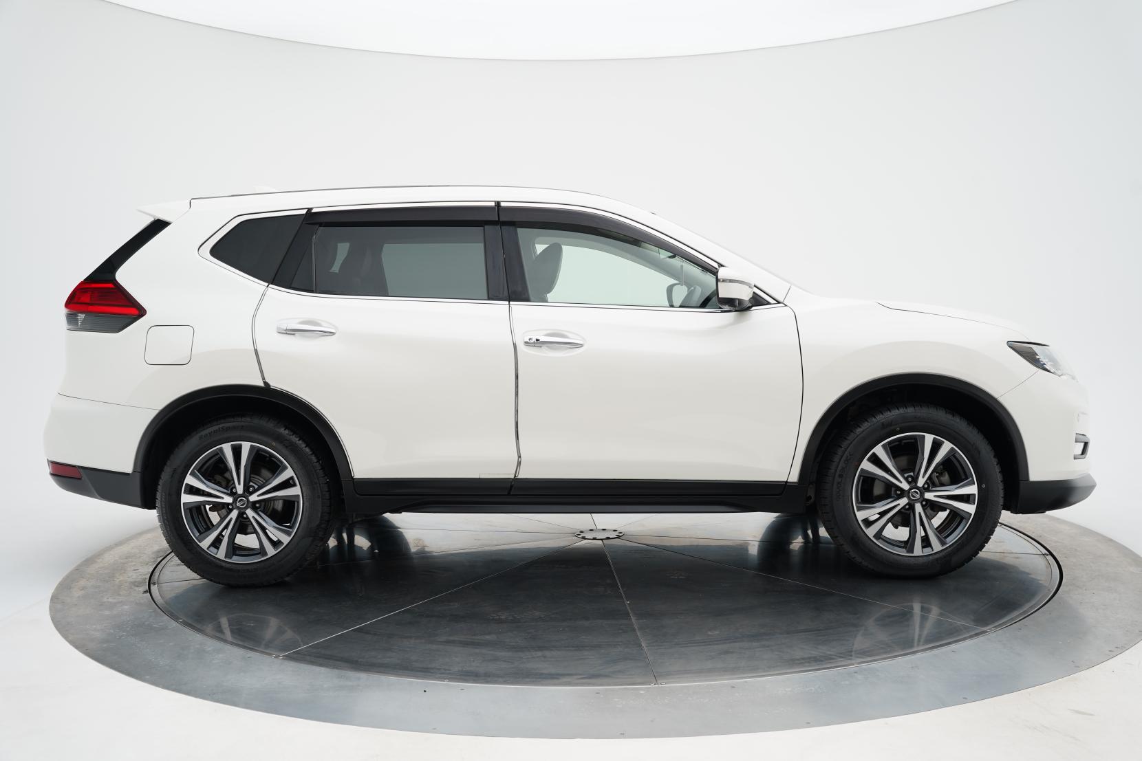 Nissan X-TRAIL 2.0 20X 2WD 5 Seater