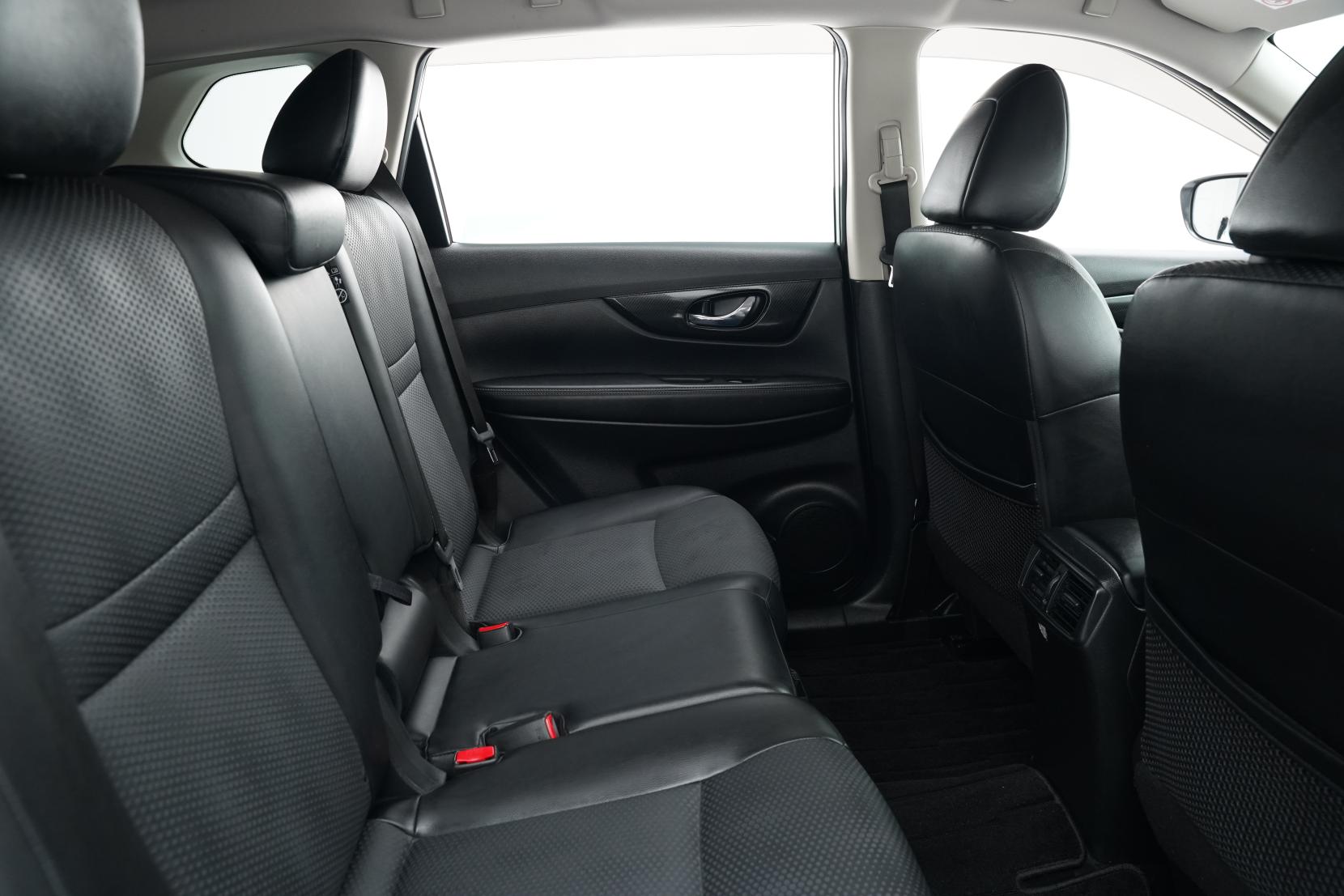 Nissan X-TRAIL 2.0 20X 2WD 5 Seater