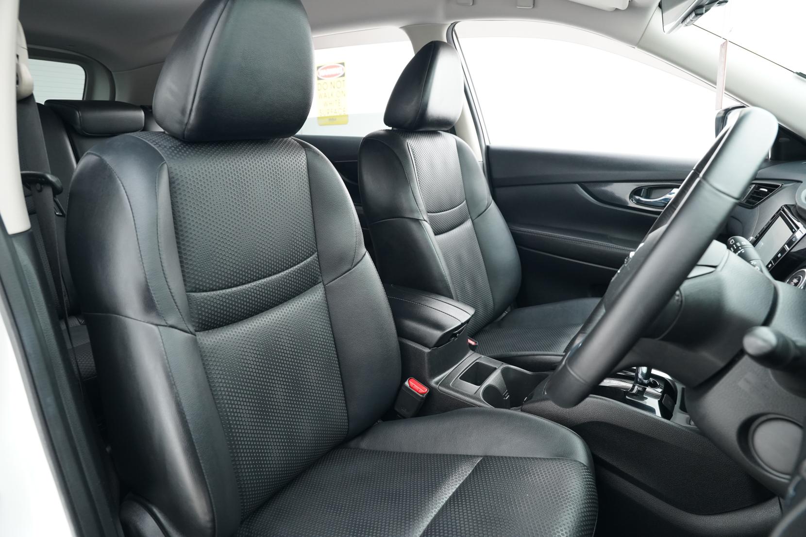 Nissan X-TRAIL 2.0 20X 2WD 5 Seater