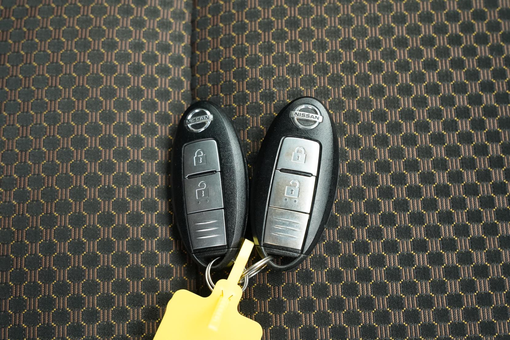 Nissan Note (2004–present) Medalist Emergency Brake