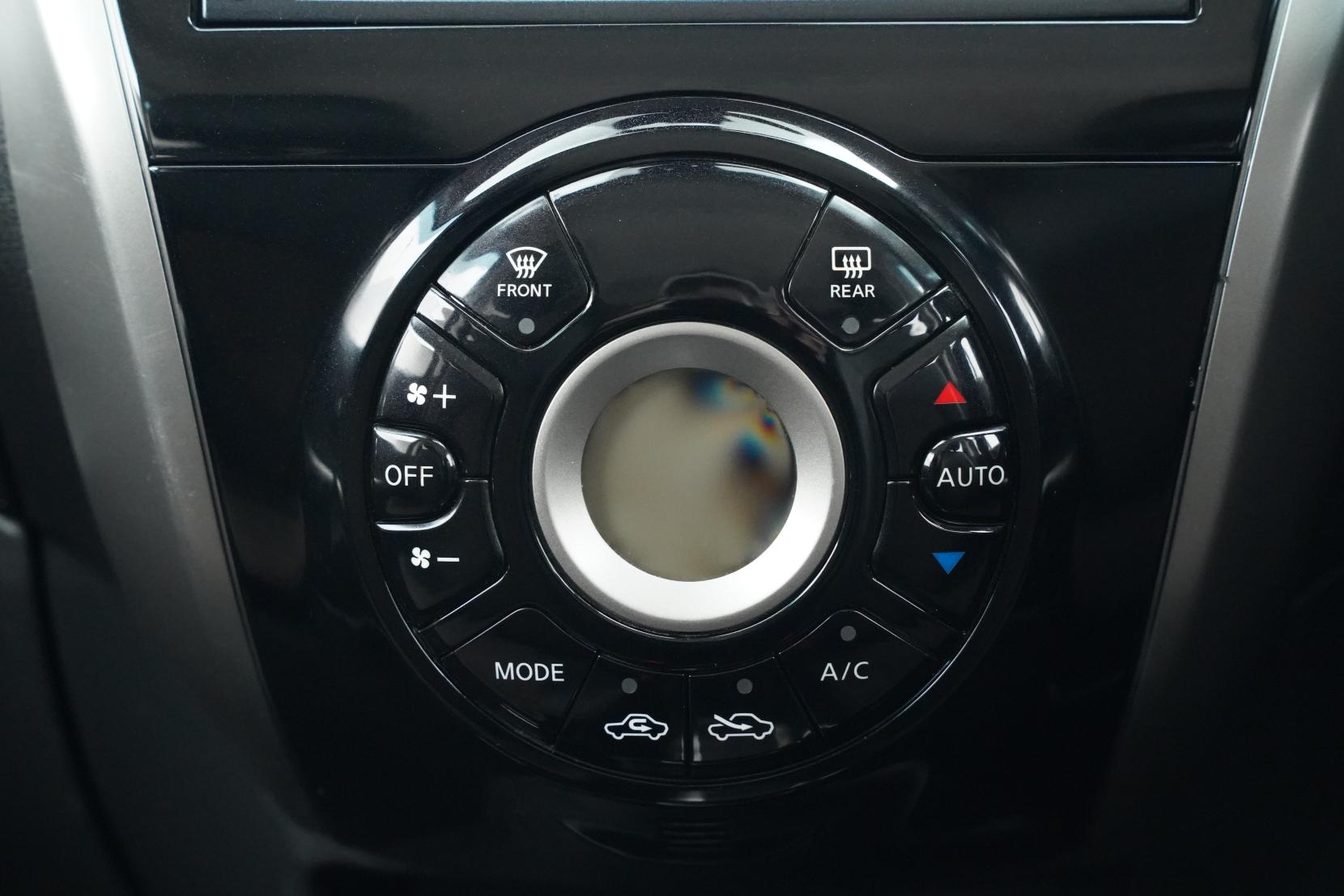 Nissan Note (2004–present) Medalist Emergency Brake
