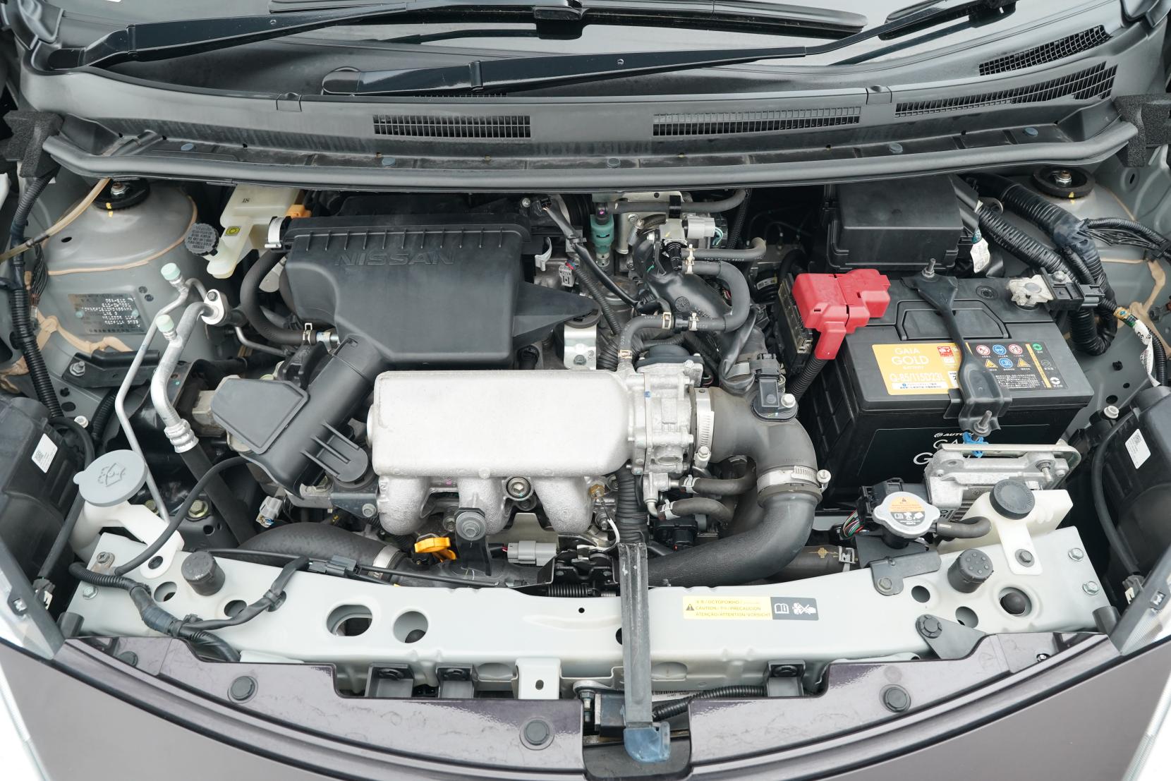 Nissan Note (2004–present) Medalist Emergency Brake