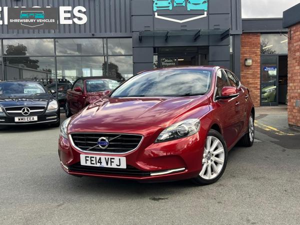 Volvo V40 1.6 T3 SE Lux Nav Hatchback 5dr Petrol Manual Euro 5 (s/s) (150 ps)