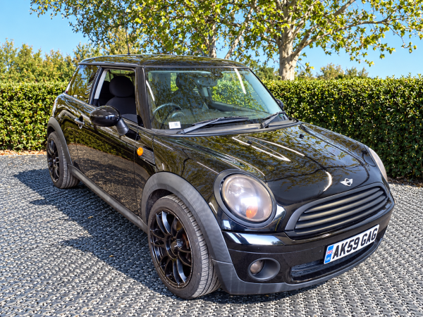MINI Hatch 1.6 Cooper Hatchback 3dr Petrol Steptronic Euro 4 (120 ps)