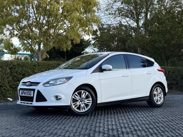 Ford Focus 1.0T EcoBoost Titanium Navigator Hatchback 5dr Petrol Manual Euro 5 (s/s) (125 ps)