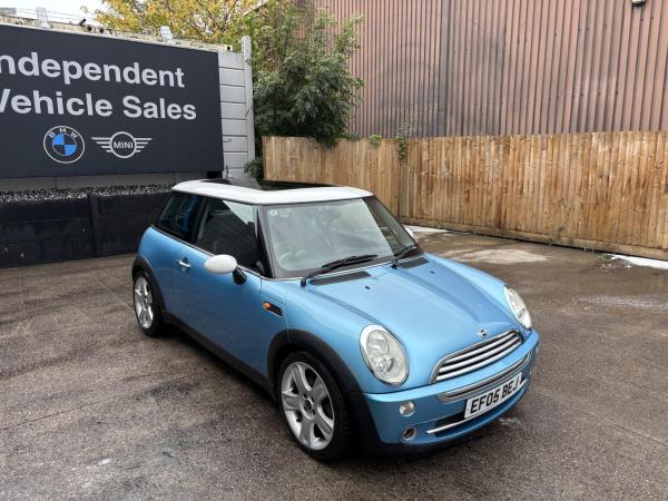 MINI Hatch 1.6 Cooper Hatchback 3dr Petrol CVT Euro 4 (116 bhp)