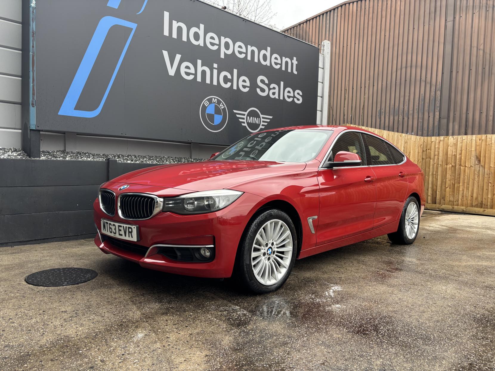 BMW 3 Series Gran Turismo 2.0 320i Luxury GT 5dr Petrol Auto xDrive Euro 6 (s/s) (184 ps)