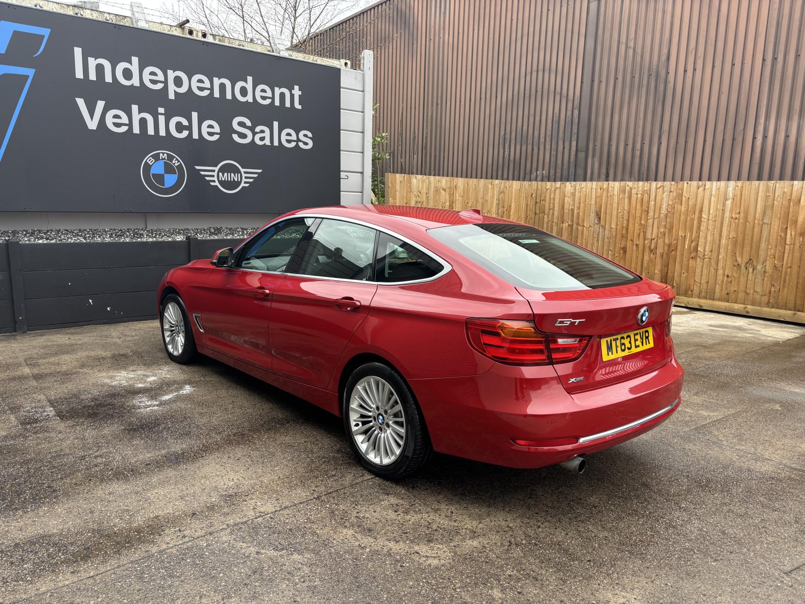 BMW 3 Series Gran Turismo 2.0 320i Luxury GT 5dr Petrol Auto xDrive Euro 6 (s/s) (184 ps)
