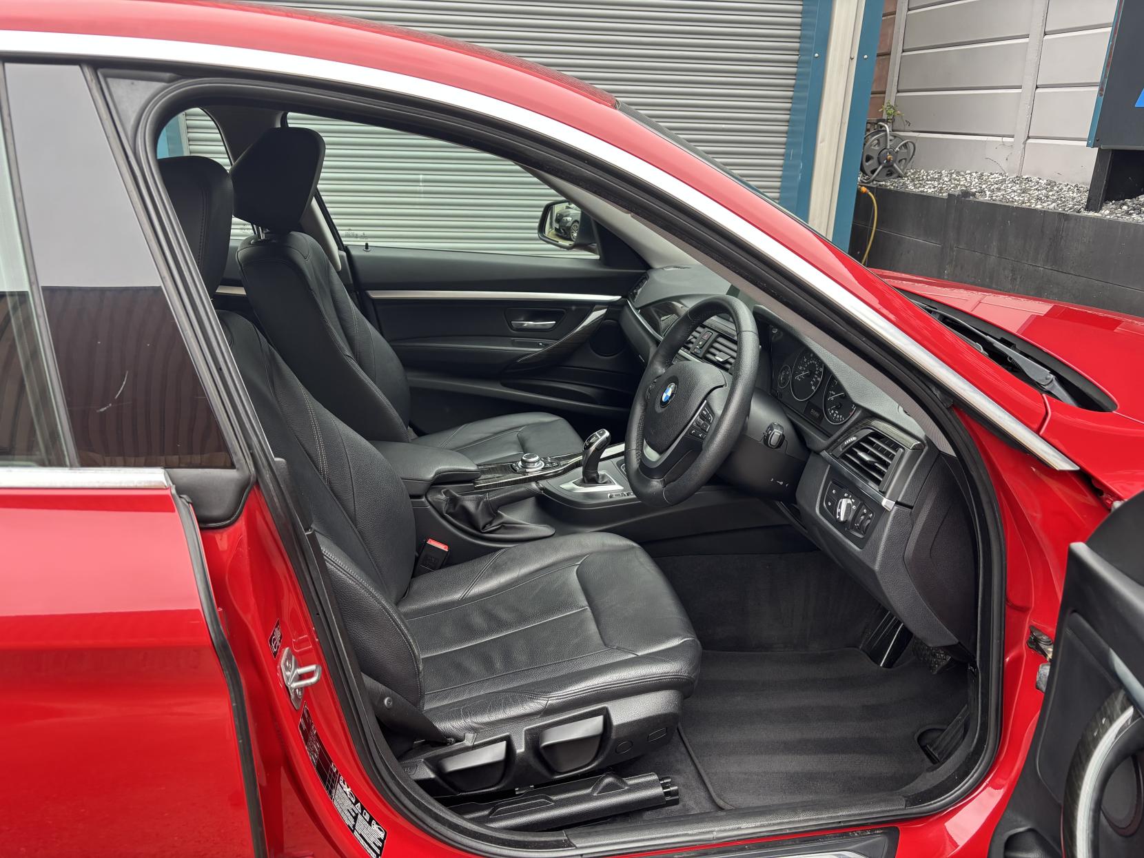 BMW 3 Series Gran Turismo 2.0 320i Luxury GT 5dr Petrol Auto xDrive Euro 6 (s/s) (184 ps)