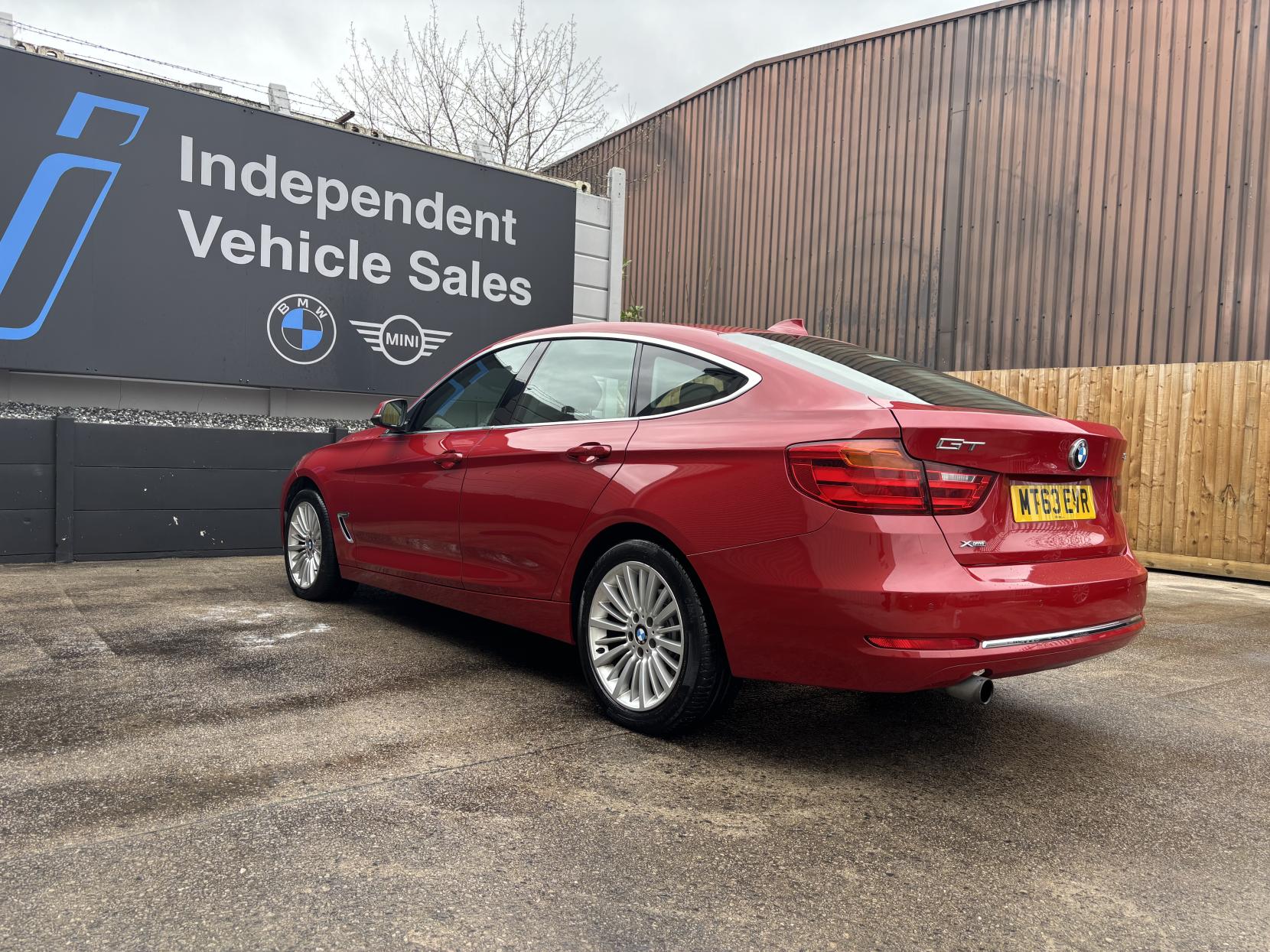 BMW 3 Series Gran Turismo 2.0 320i Luxury GT 5dr Petrol Auto xDrive Euro 6 (s/s) (184 ps)