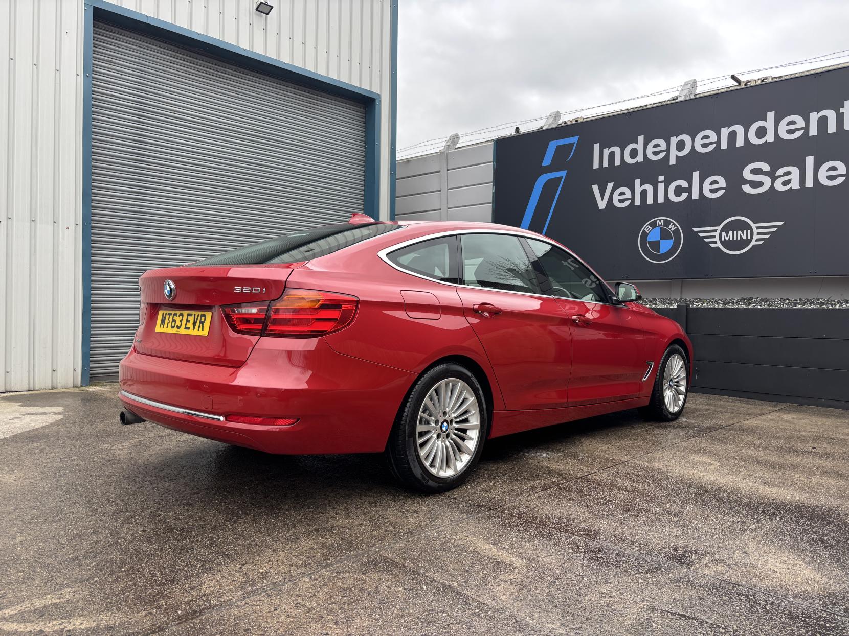 BMW 3 Series Gran Turismo 2.0 320i Luxury GT 5dr Petrol Auto xDrive Euro 6 (s/s) (184 ps)