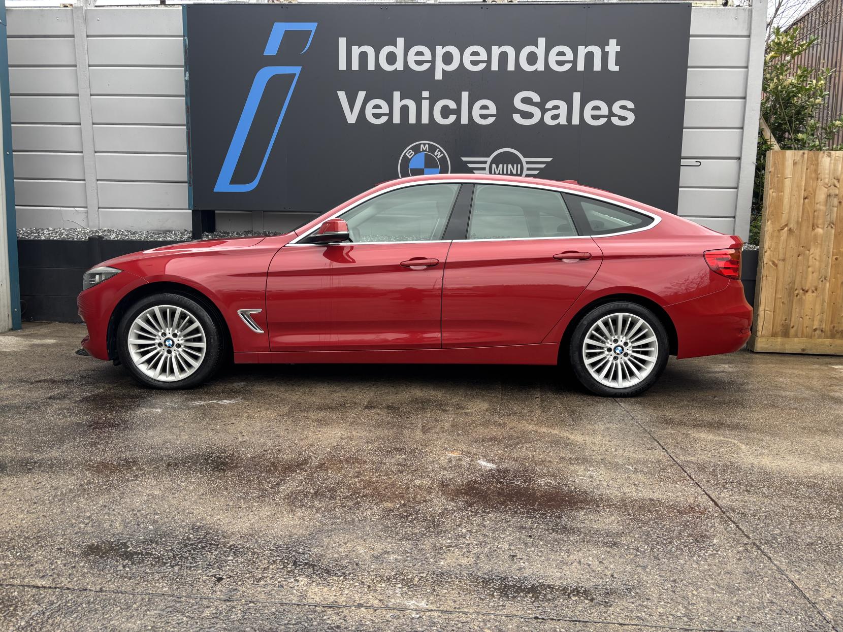 BMW 3 Series Gran Turismo 2.0 320i Luxury GT 5dr Petrol Auto xDrive Euro 6 (s/s) (184 ps)