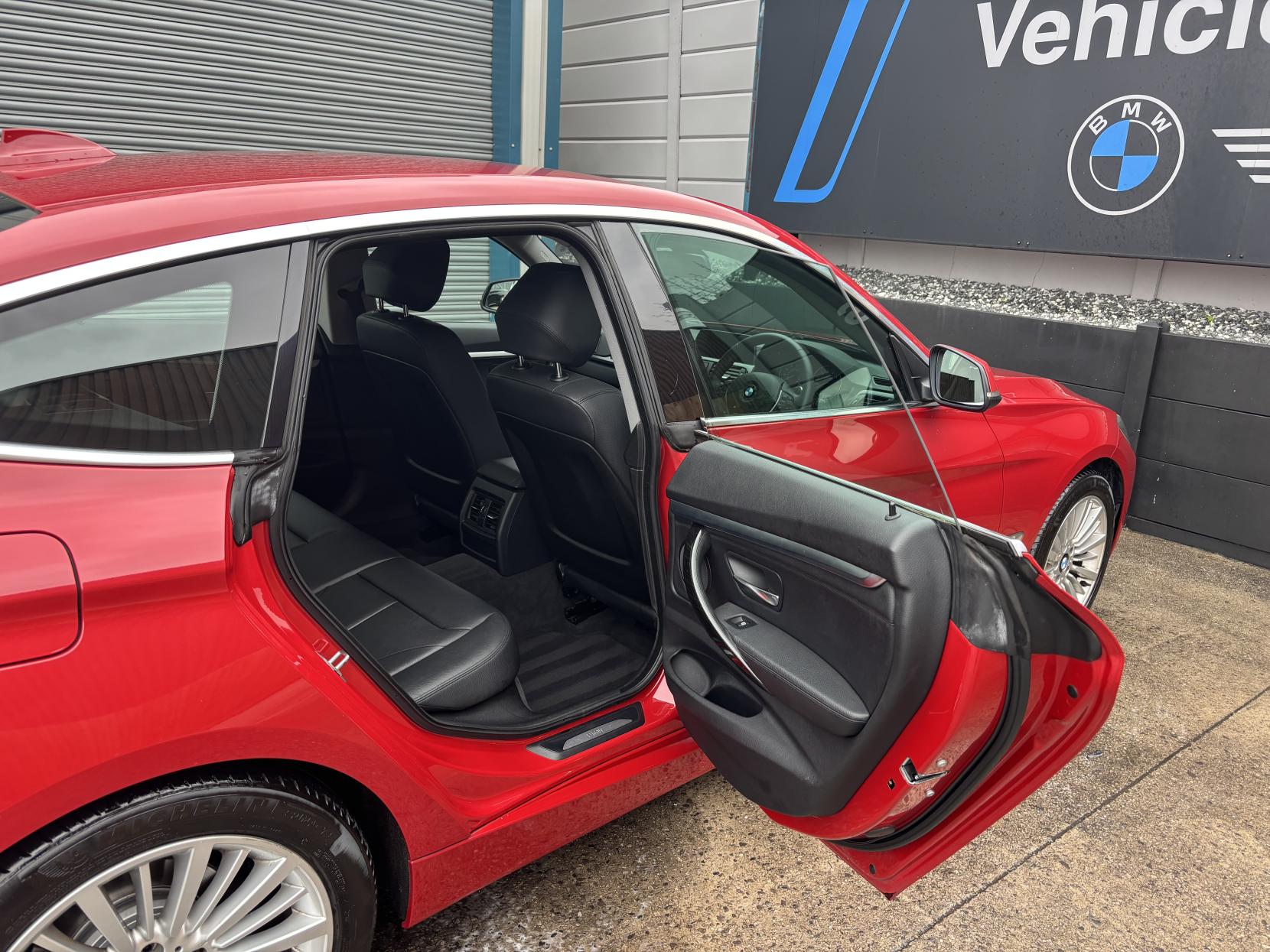 BMW 3 Series Gran Turismo 2.0 320i Luxury GT 5dr Petrol Auto xDrive Euro 6 (s/s) (184 ps)