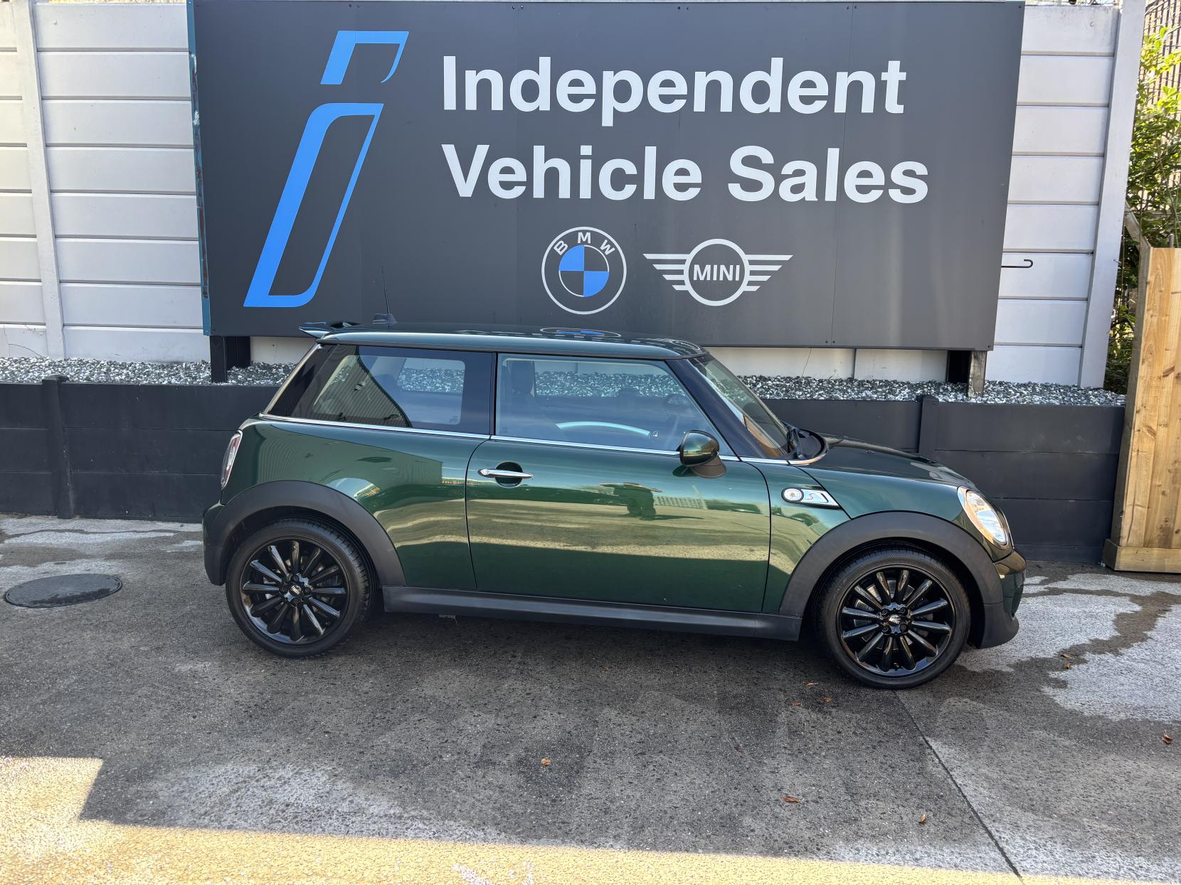 MINI Hatch 1.6 Cooper S Hatchback 3dr Petrol Auto Euro 5 (184 ps)