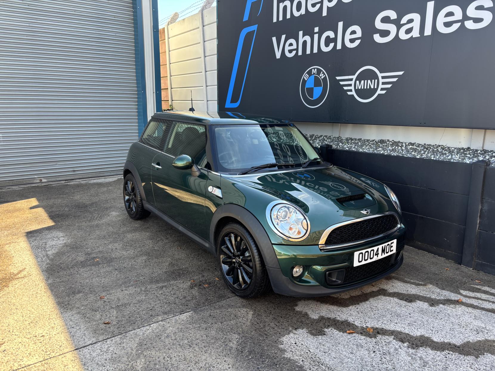 MINI Hatch 1.6 Cooper S Hatchback 3dr Petrol Auto Euro 5 (184 ps)