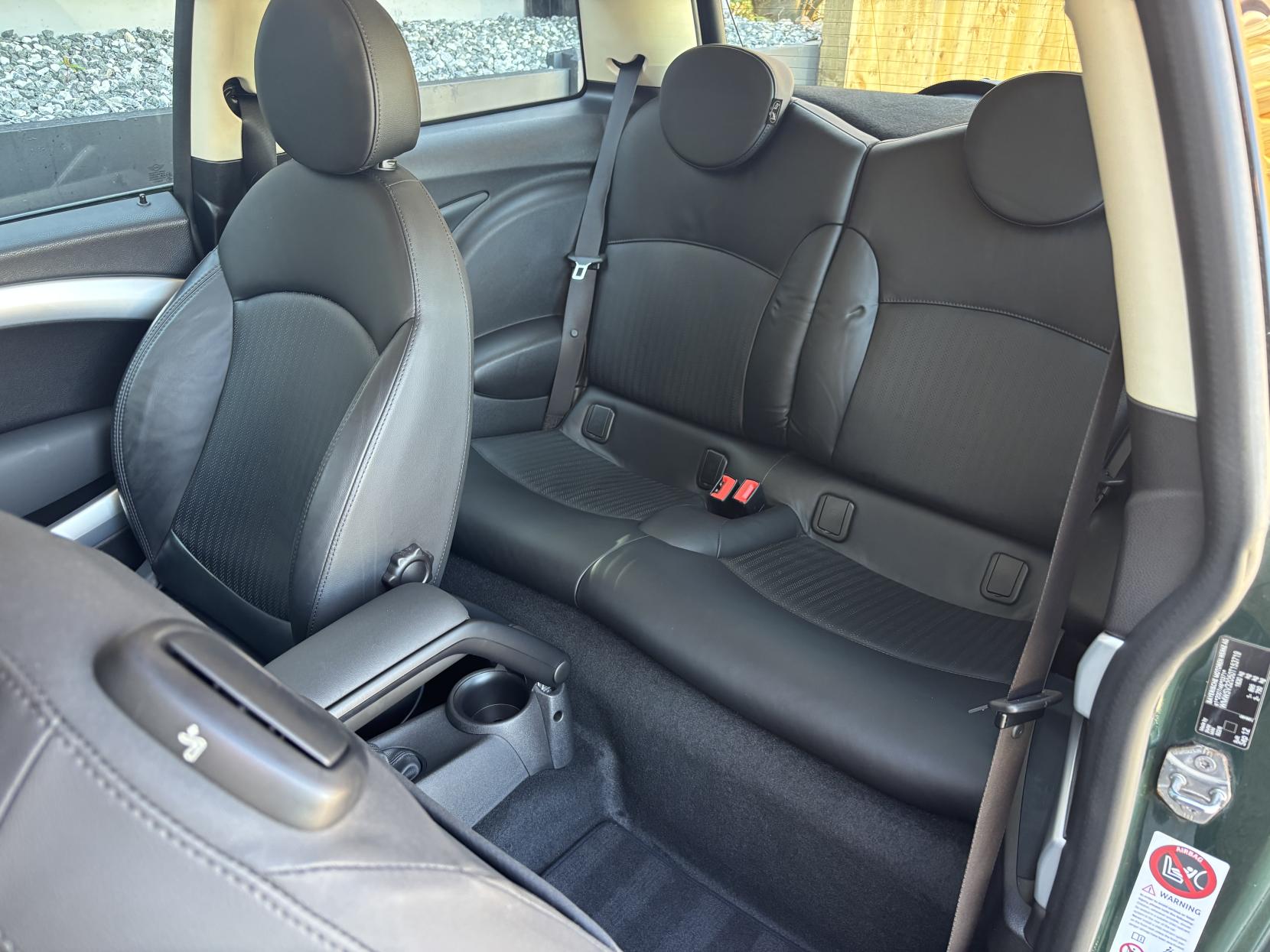 MINI Hatch 1.6 Cooper S Hatchback 3dr Petrol Auto Euro 5 (184 ps)