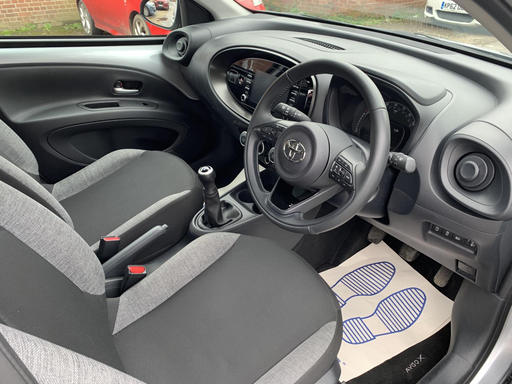 Toyota Aygo X 1.0 VVT-i Pure Hatchback 5dr Petrol Manual Euro 6 (s/s) (72 ps)
