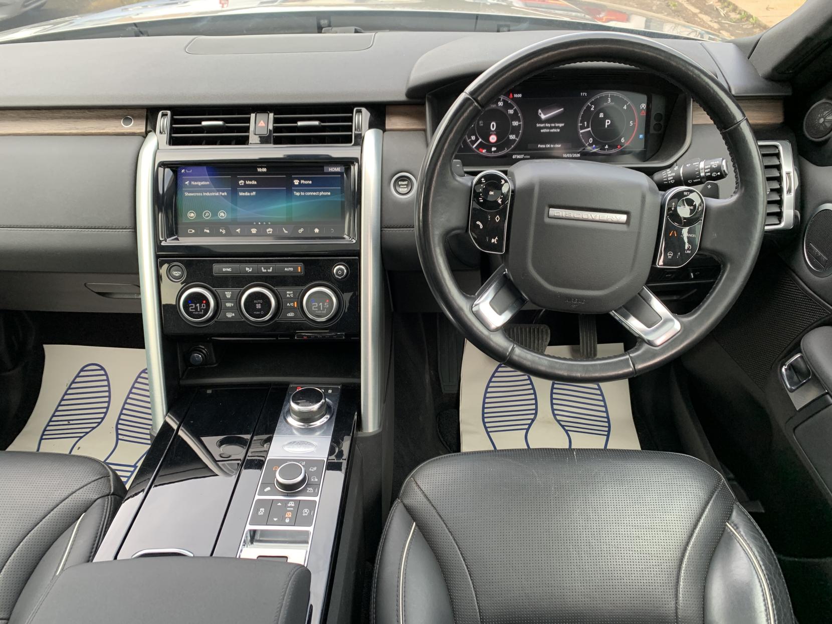 Land Rover Discovery 3.0 SD V6 HSE SUV 5dr Diesel Auto 4WD Euro 6 (s/s) (306 ps)