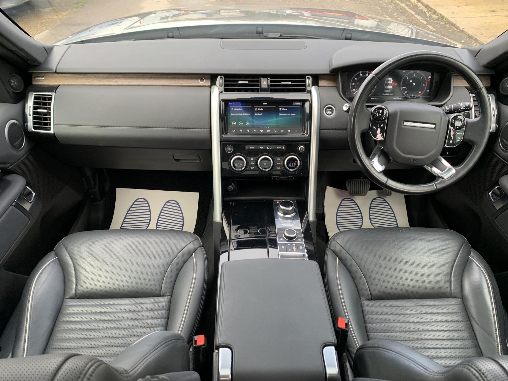 Land Rover Discovery 3.0 SD V6 HSE SUV 5dr Diesel Auto 4WD Euro 6 (s/s) (306 ps)