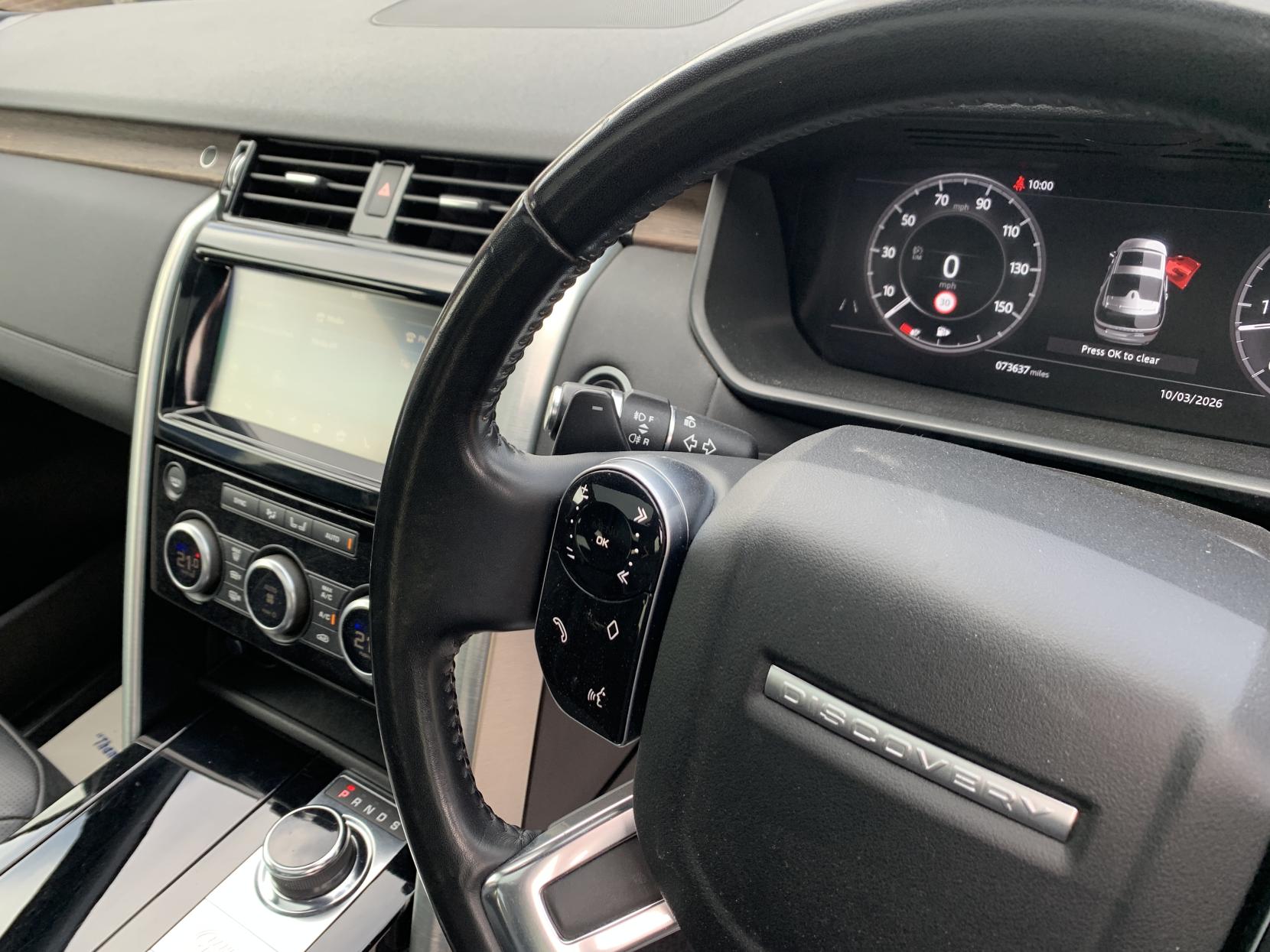 Land Rover Discovery 3.0 SD V6 HSE SUV 5dr Diesel Auto 4WD Euro 6 (s/s) (306 ps)