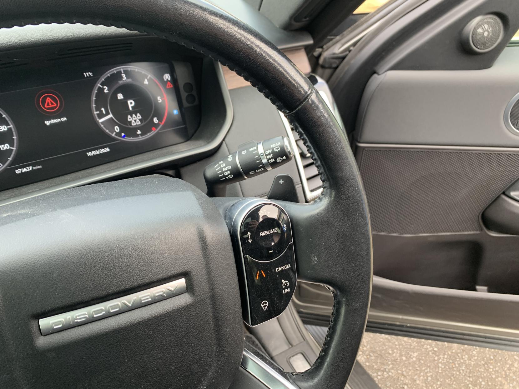 Land Rover Discovery 3.0 SD V6 HSE SUV 5dr Diesel Auto 4WD Euro 6 (s/s) (306 ps)