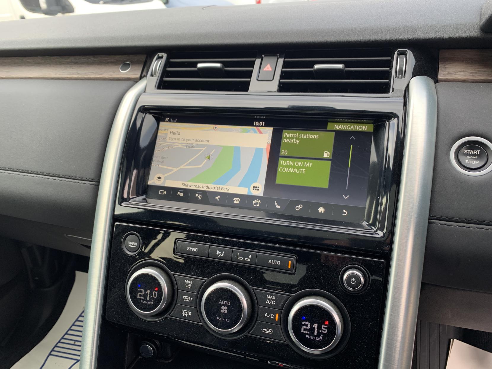 Land Rover Discovery 3.0 SD V6 HSE SUV 5dr Diesel Auto 4WD Euro 6 (s/s) (306 ps)