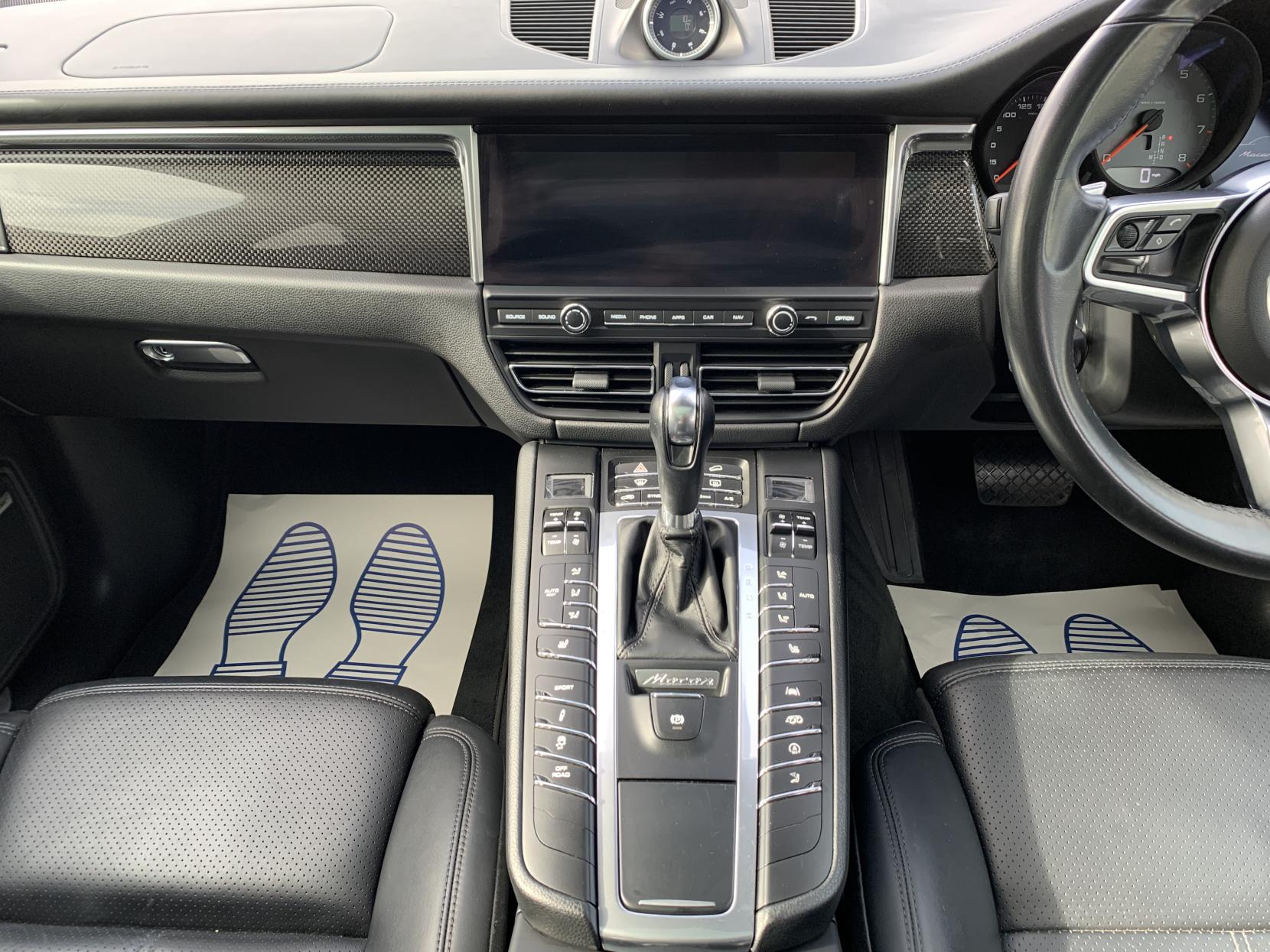 Porsche Macan 3.0T V6 S SUV 5dr Petrol PDK 4WD Euro 6 (s/s) (354 ps)