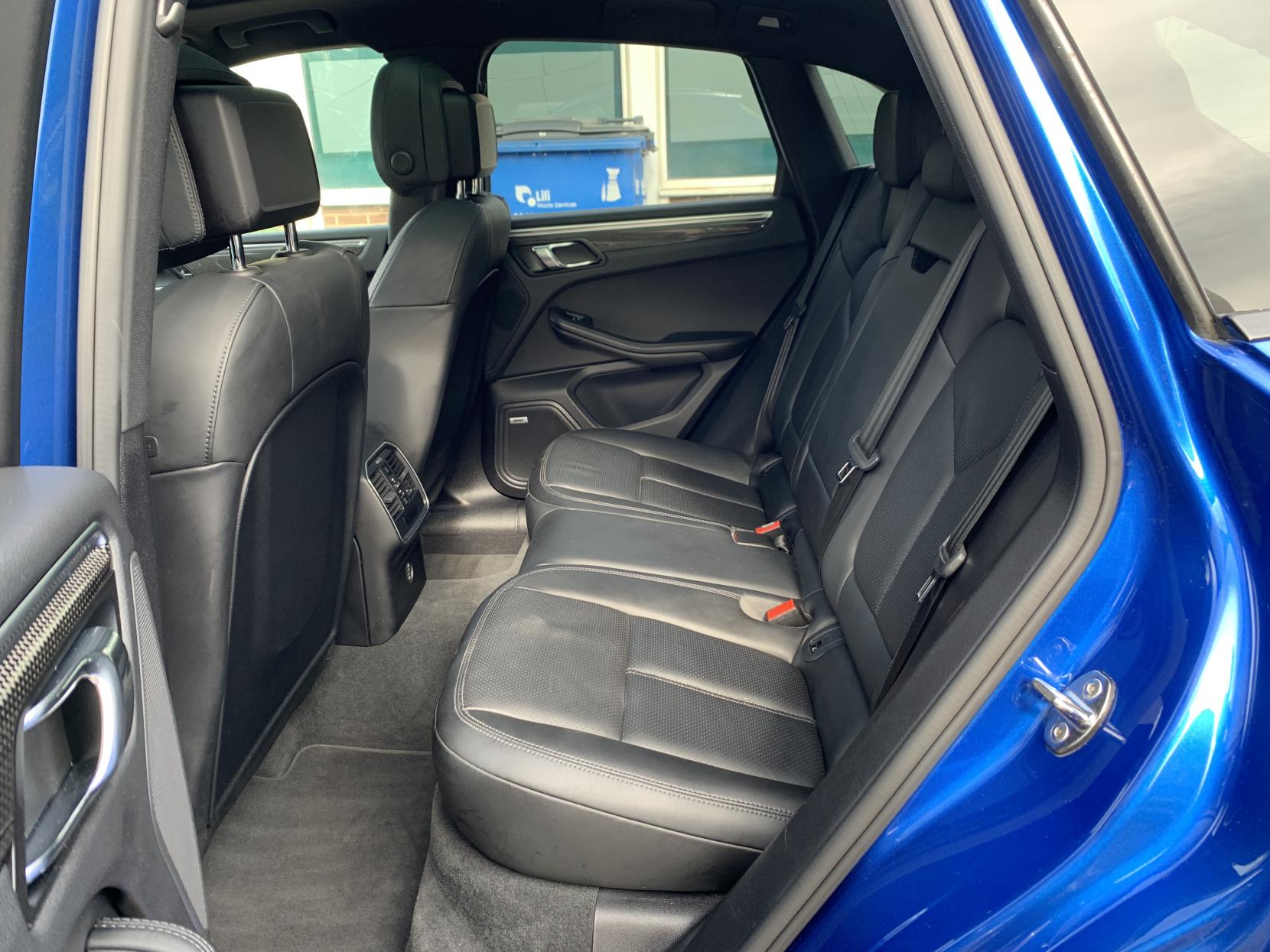 Porsche Macan 3.0T V6 S SUV 5dr Petrol PDK 4WD Euro 6 (s/s) (354 ps)