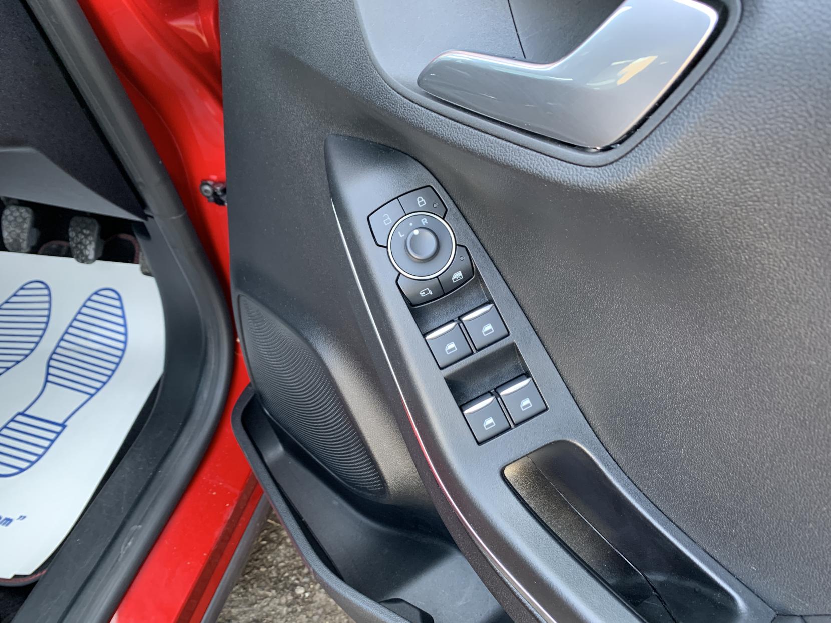 Ford Puma 1.0T EcoBoost MHEV ST-Line X SUV 5dr Petrol Hybrid Manual Euro 6 (s/s) (125 ps)