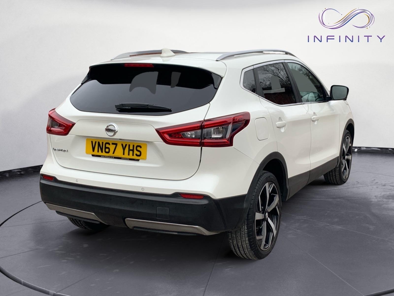 Nissan Qashqai 1.6 dCi Tekna SUV 5dr Diesel XTRON Euro 6 (s/s) (130 ps)