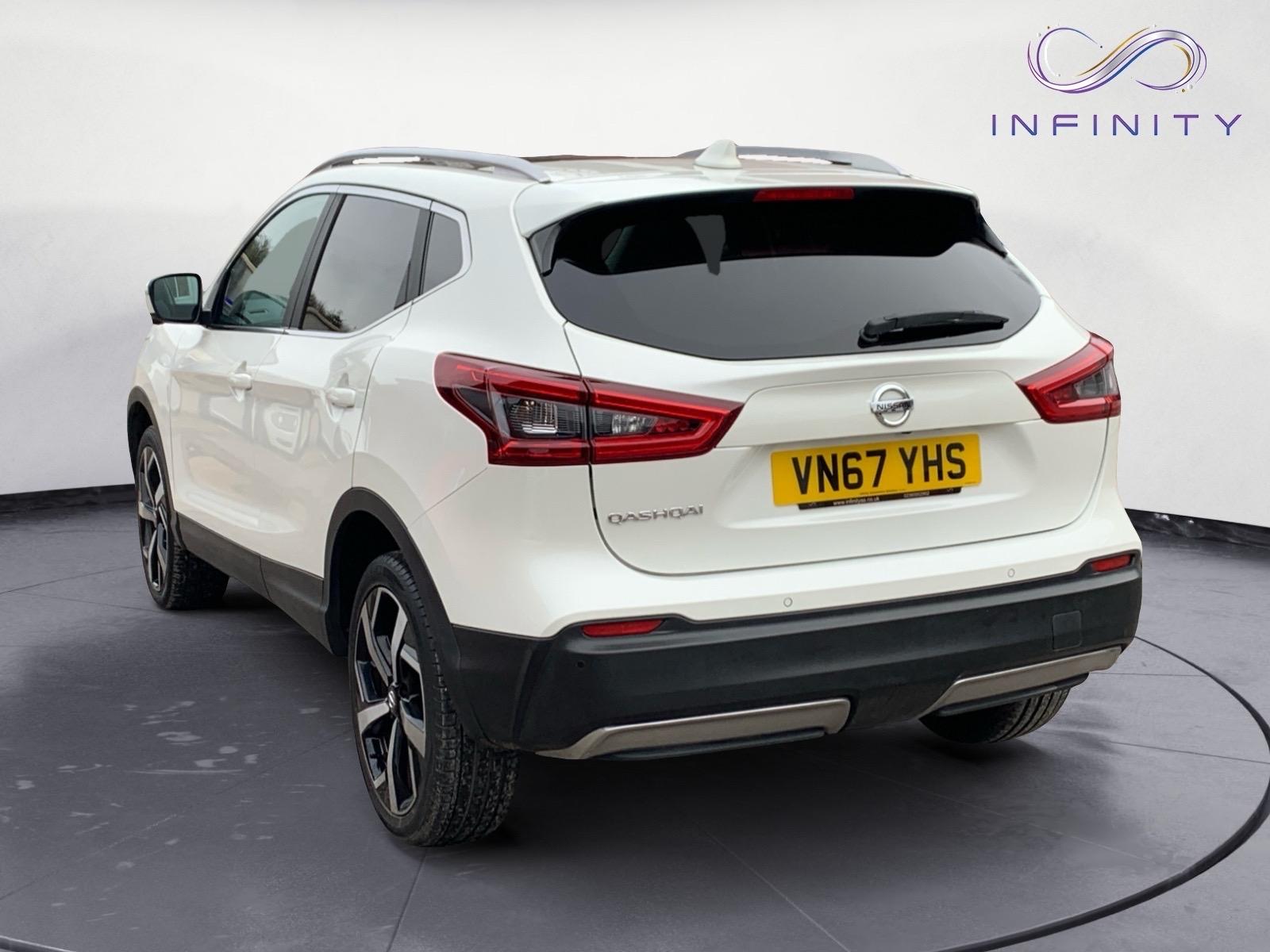 Nissan Qashqai 1.6 dCi Tekna SUV 5dr Diesel XTRON Euro 6 (s/s) (130 ps)