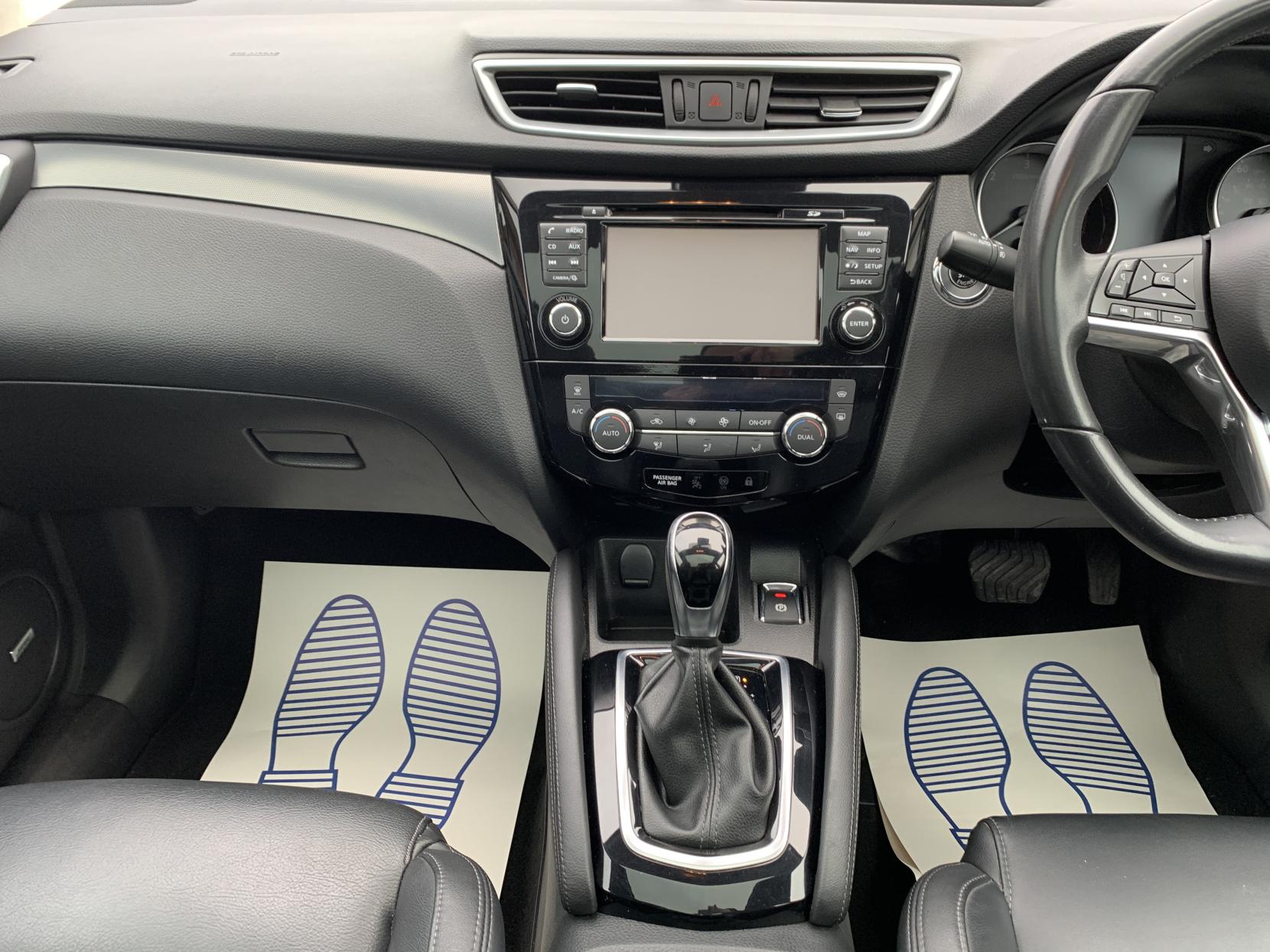 Nissan Qashqai 1.6 dCi Tekna SUV 5dr Diesel XTRON Euro 6 (s/s) (130 ps)