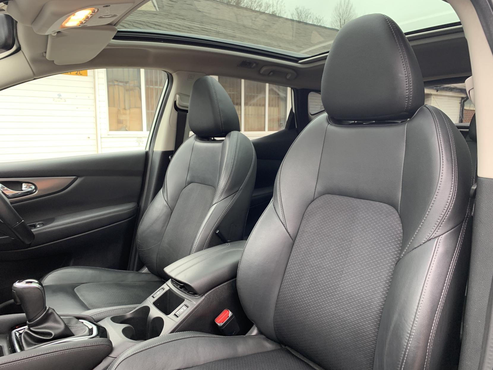 Nissan Qashqai 1.6 dCi Tekna SUV 5dr Diesel XTRON Euro 6 (s/s) (130 ps)