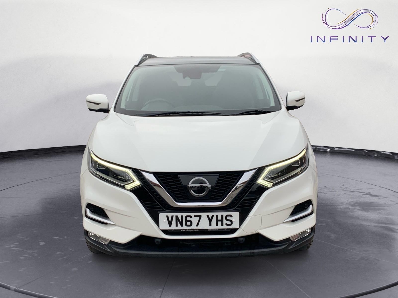 Nissan Qashqai 1.6 dCi Tekna SUV 5dr Diesel XTRON Euro 6 (s/s) (130 ps)