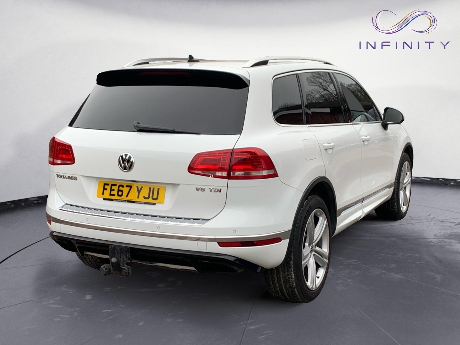 Volkswagen Touareg 3.0 TDI V6 R-Line Plus SUV 5dr Diesel Tiptronic 4WD Euro 6 (s/s) (262 ps)