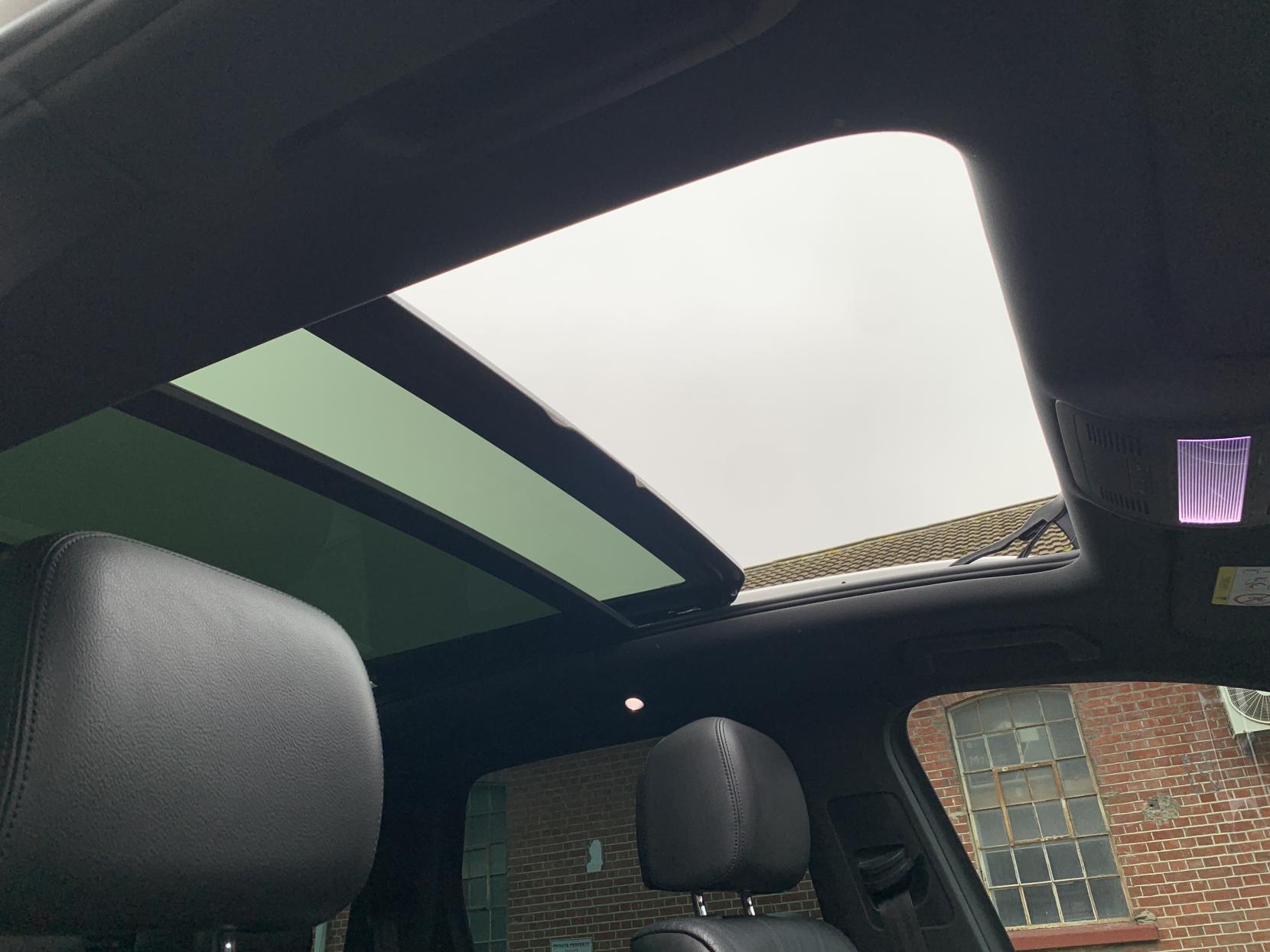 Volkswagen Touareg 3.0 TDI V6 R-Line Plus SUV 5dr Diesel Tiptronic 4WD Euro 6 (s/s) (262 ps)