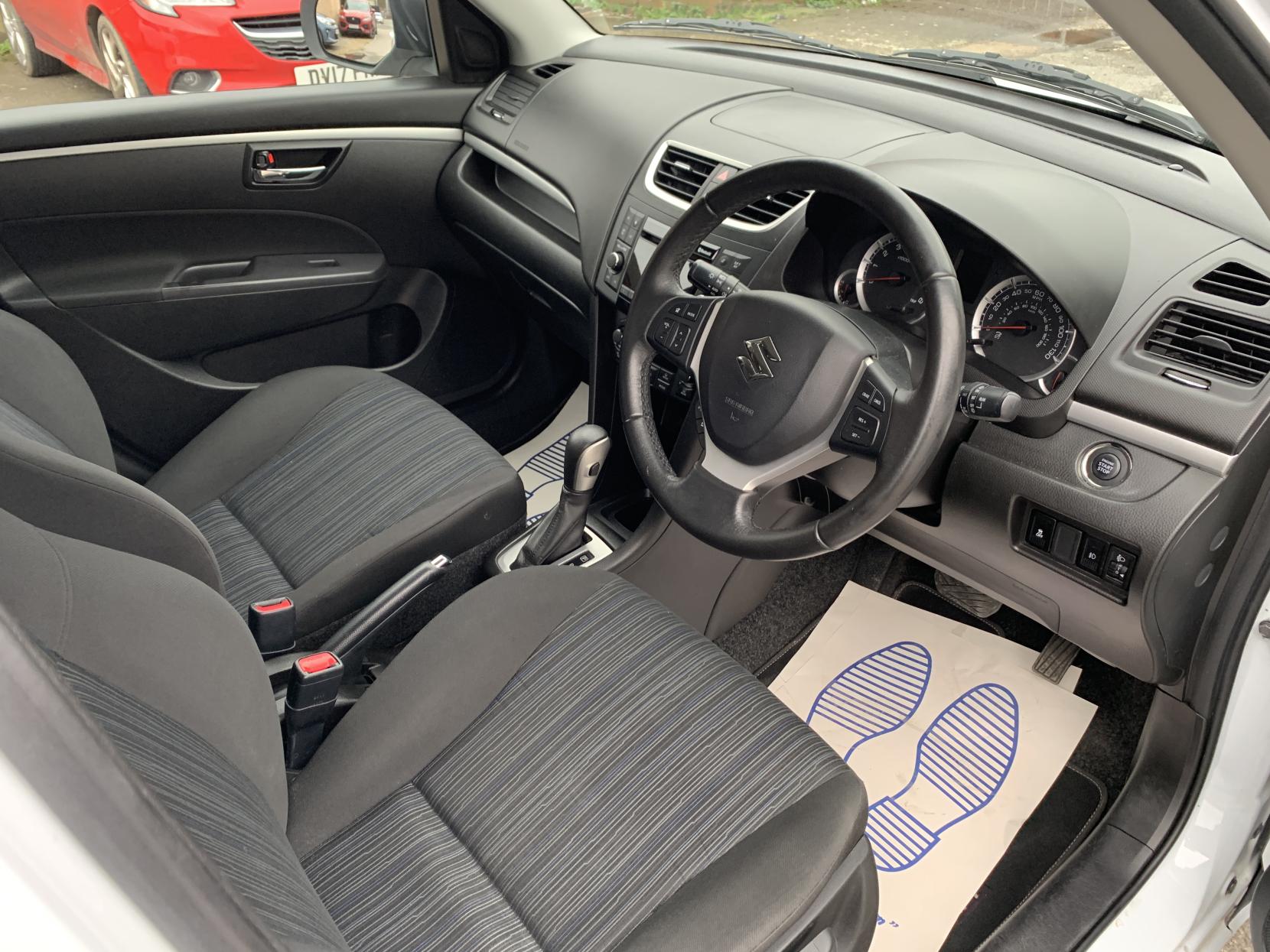 Suzuki Swift 1.2 SZ4 Hatchback 5dr Petrol Auto Euro 5 (94 ps)