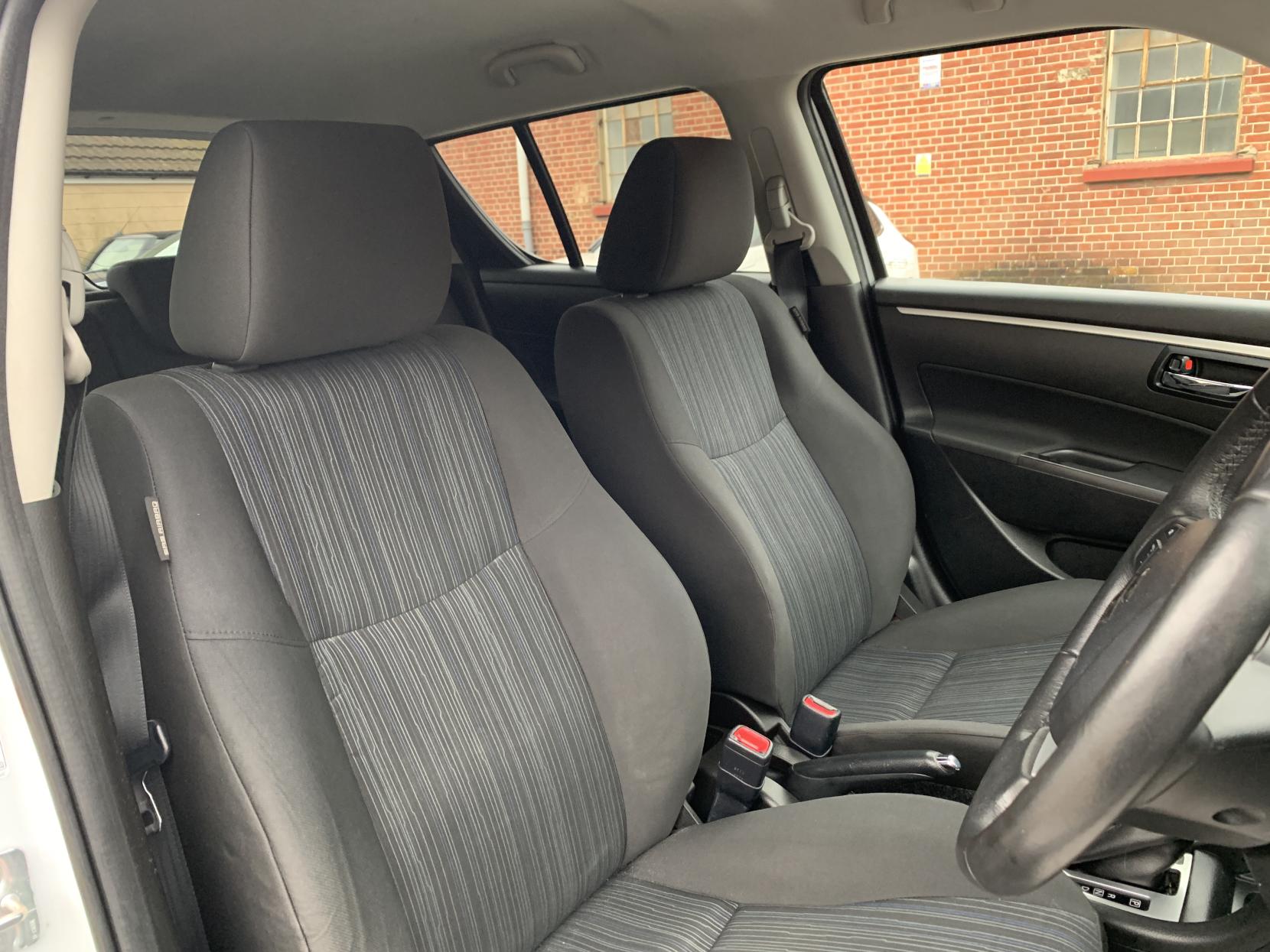 Suzuki Swift 1.2 SZ4 Hatchback 5dr Petrol Auto Euro 5 (94 ps)