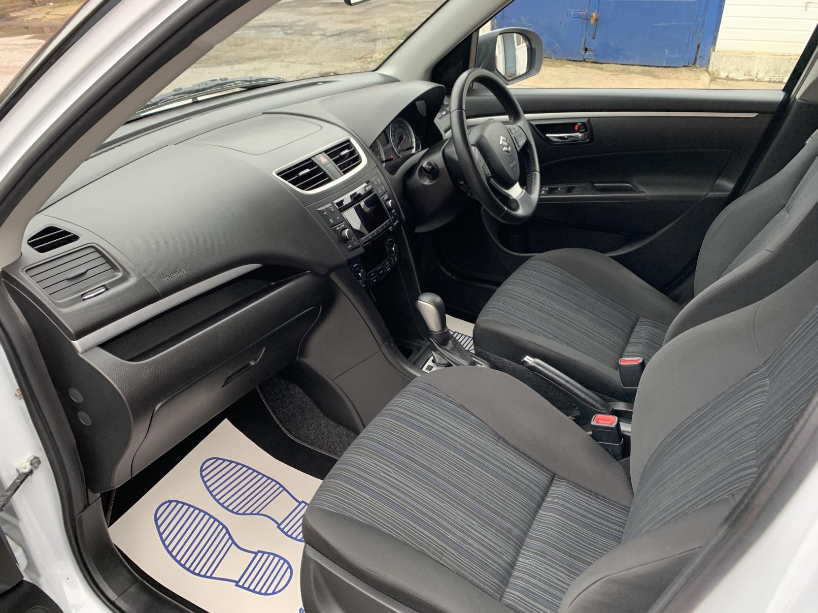 Suzuki Swift 1.2 SZ4 Hatchback 5dr Petrol Auto Euro 5 (94 ps)