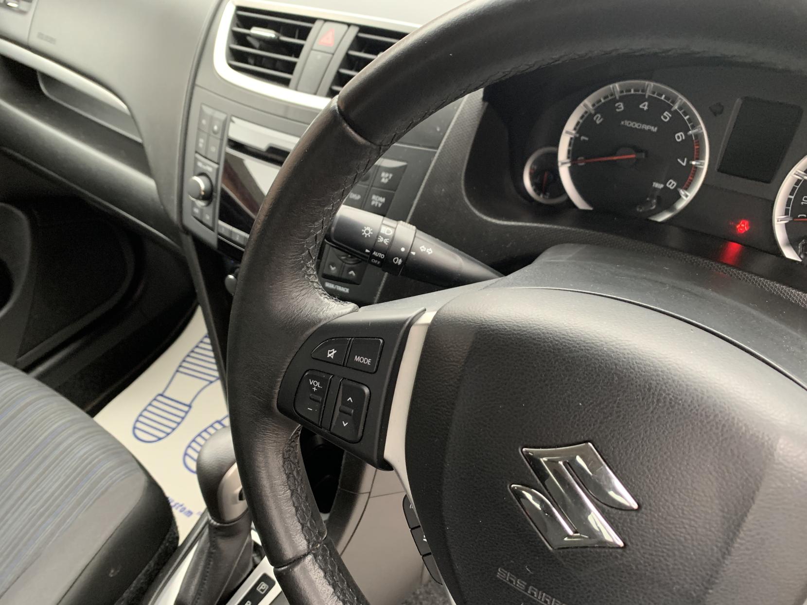 Suzuki Swift 1.2 SZ4 Hatchback 5dr Petrol Auto Euro 5 (94 ps)