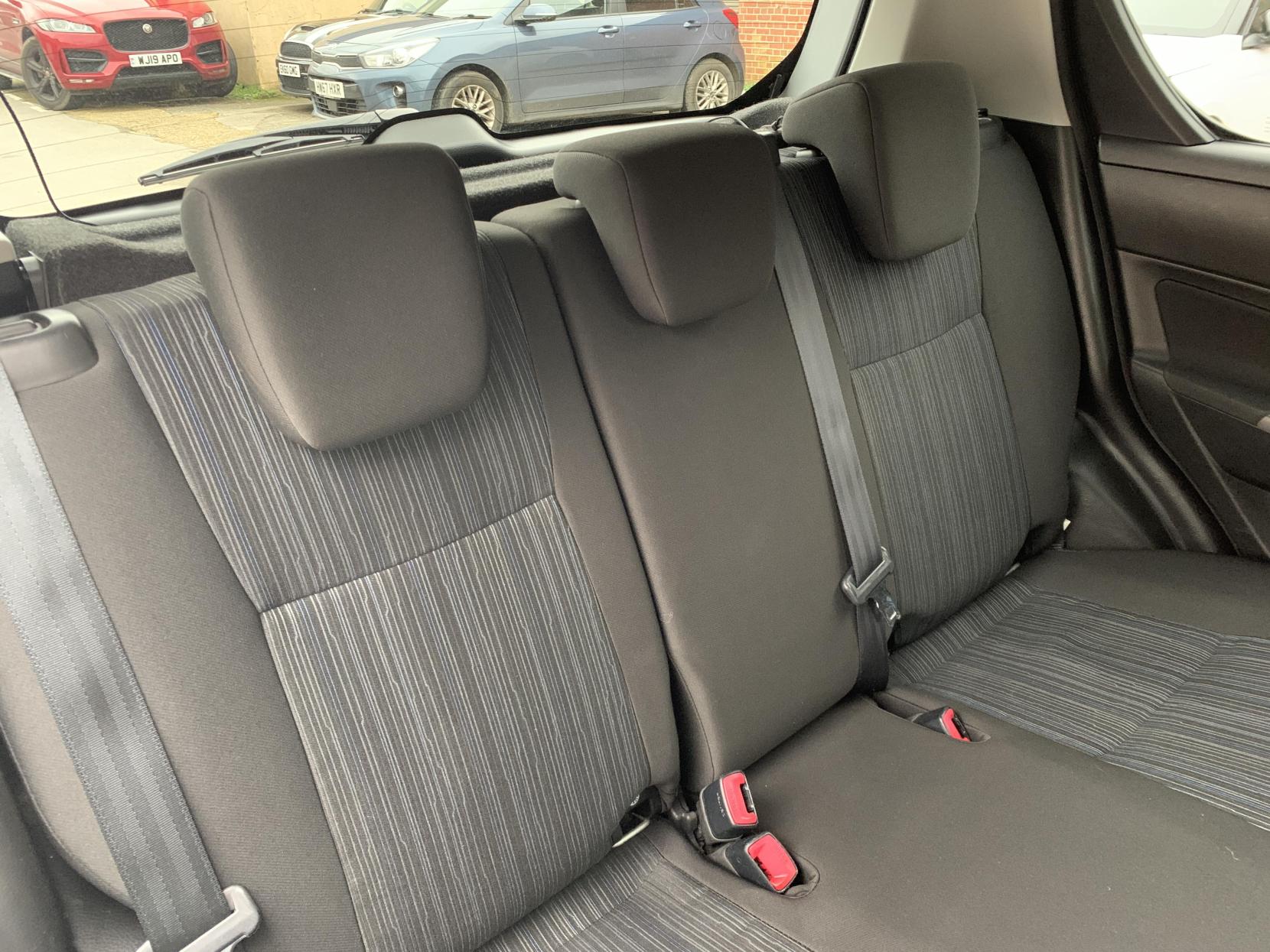 Suzuki Swift 1.2 SZ4 Hatchback 5dr Petrol Auto Euro 5 (94 ps)