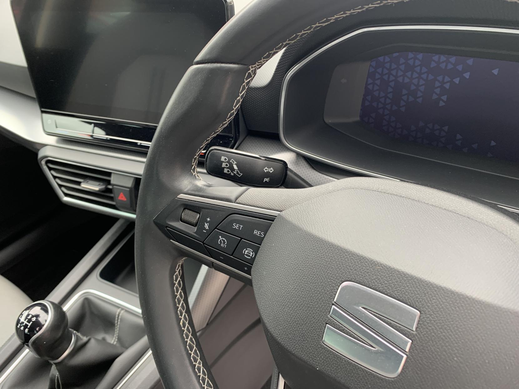 SEAT Leon 1.0 TSI EVO SE Dynamic Hatchback 5dr Petrol Manual Euro 6 (s/s) (110 ps)