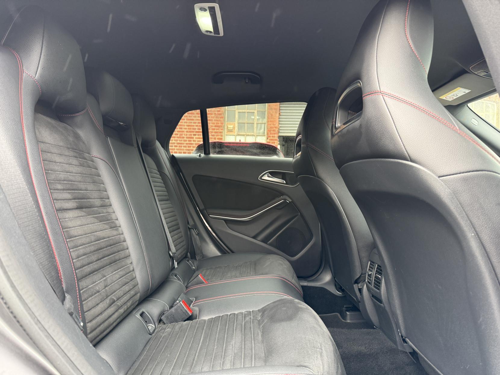 Mercedes-Benz CLA 2.1 CLA220d AMG Line Shooting Brake 5dr Diesel 7G-DCT Euro 6 (s/s) (177 ps)